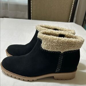 Jack Roger Women's Black Shearling Ankle Boots